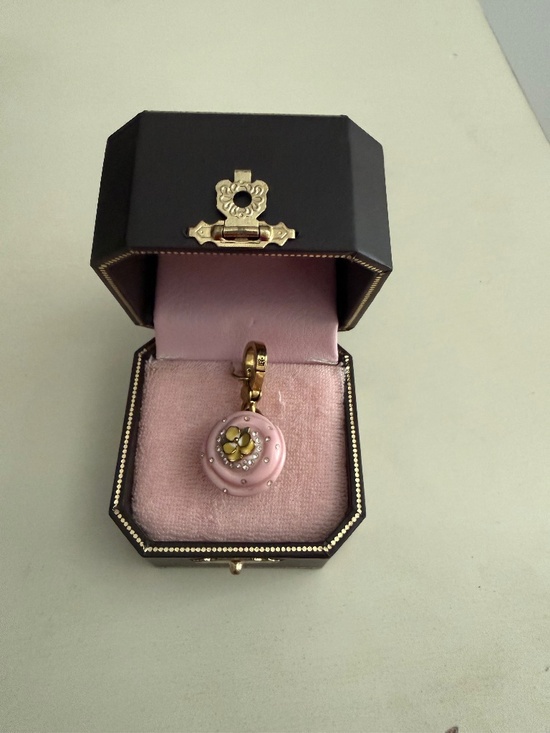 Juicy Couture Jewelry - Juicy Couture Cupcake Charm Dessert Charm